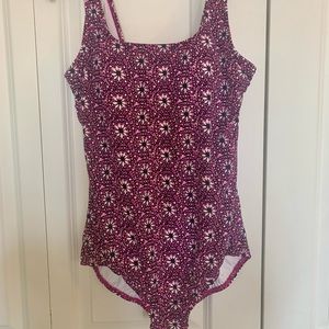Lands End Women's Scoop Neck One Piece Swimsuit NWOT